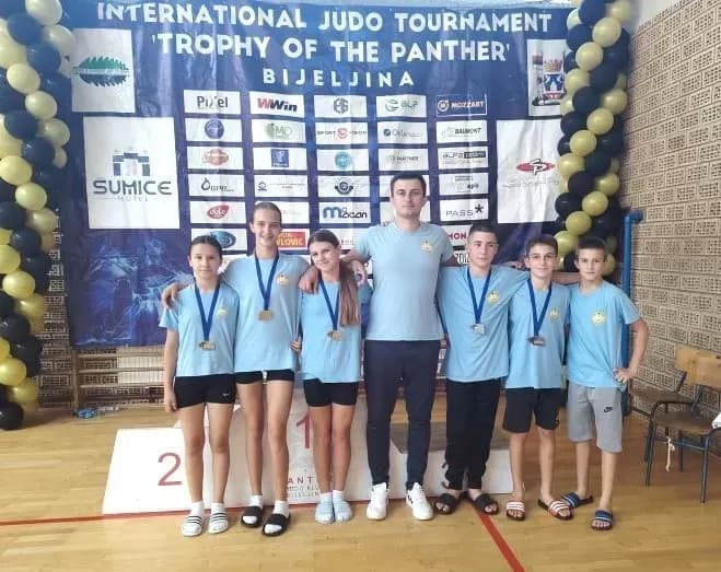 ČAGLINSKI JUDO KLUB „SLAVONAC“: Uspješan nastup u Bijeljini-osvojili čak šest medalja