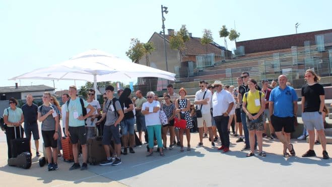 U Pleternici na Trgu bećarca otvoren Ljetni tamburaški kamp /FOTO/